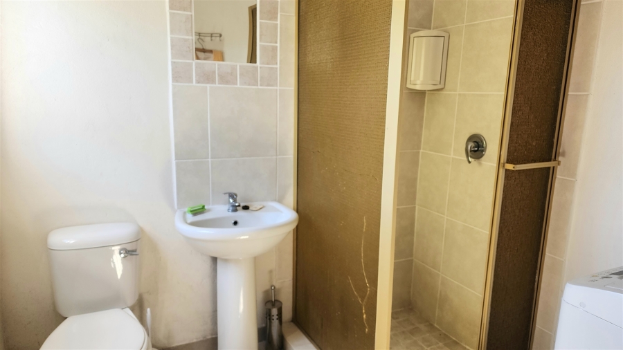 5 Bedroom Property for Sale in Country Club Western Cape